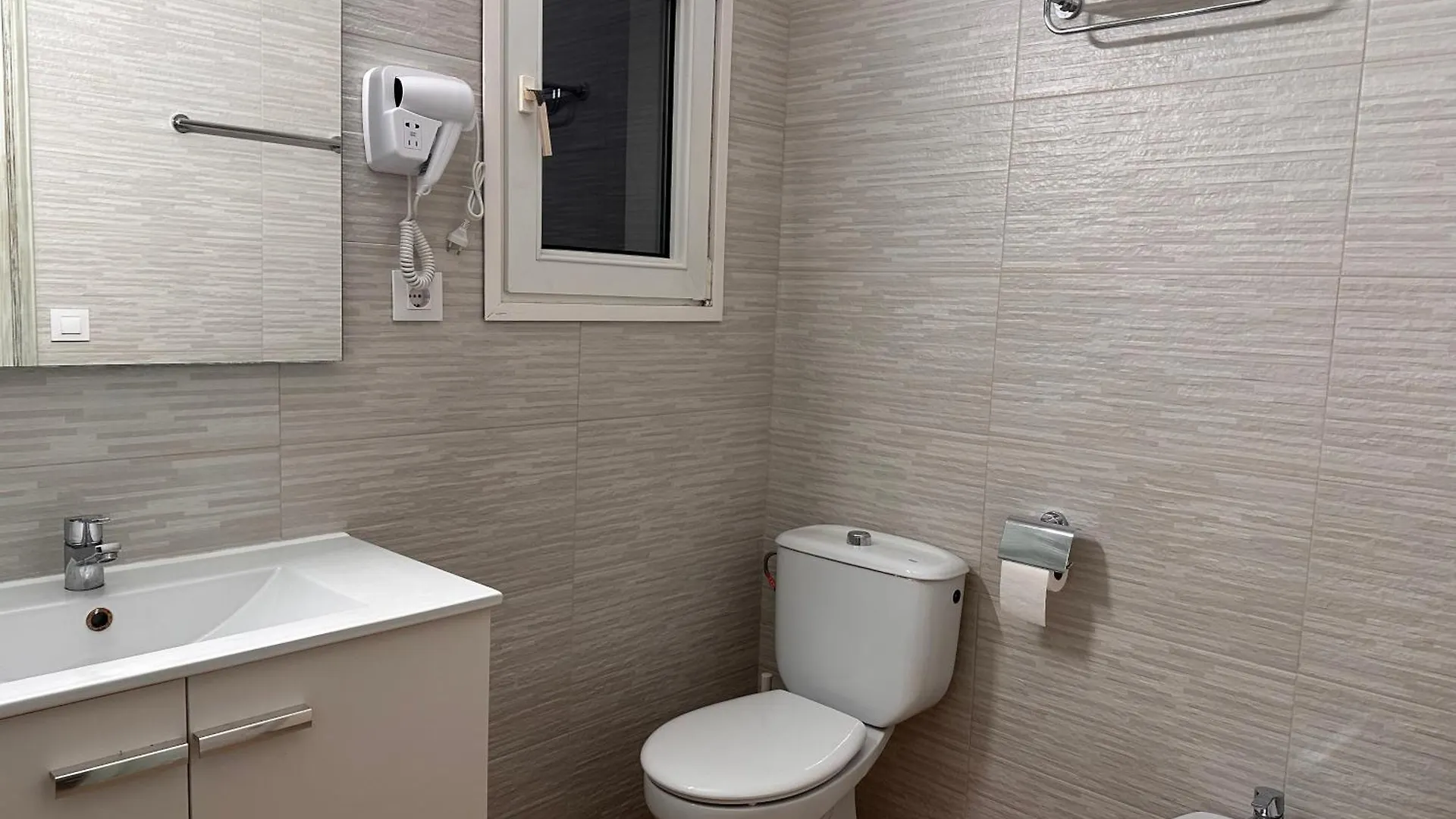 לינה וארוחת בוקר פינדה דה מר Villa Iri Habitacion N3 Con Un Bano Compartido Y Balcon